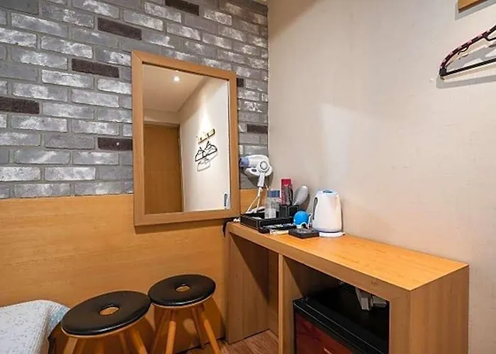 Mia Roco Otel